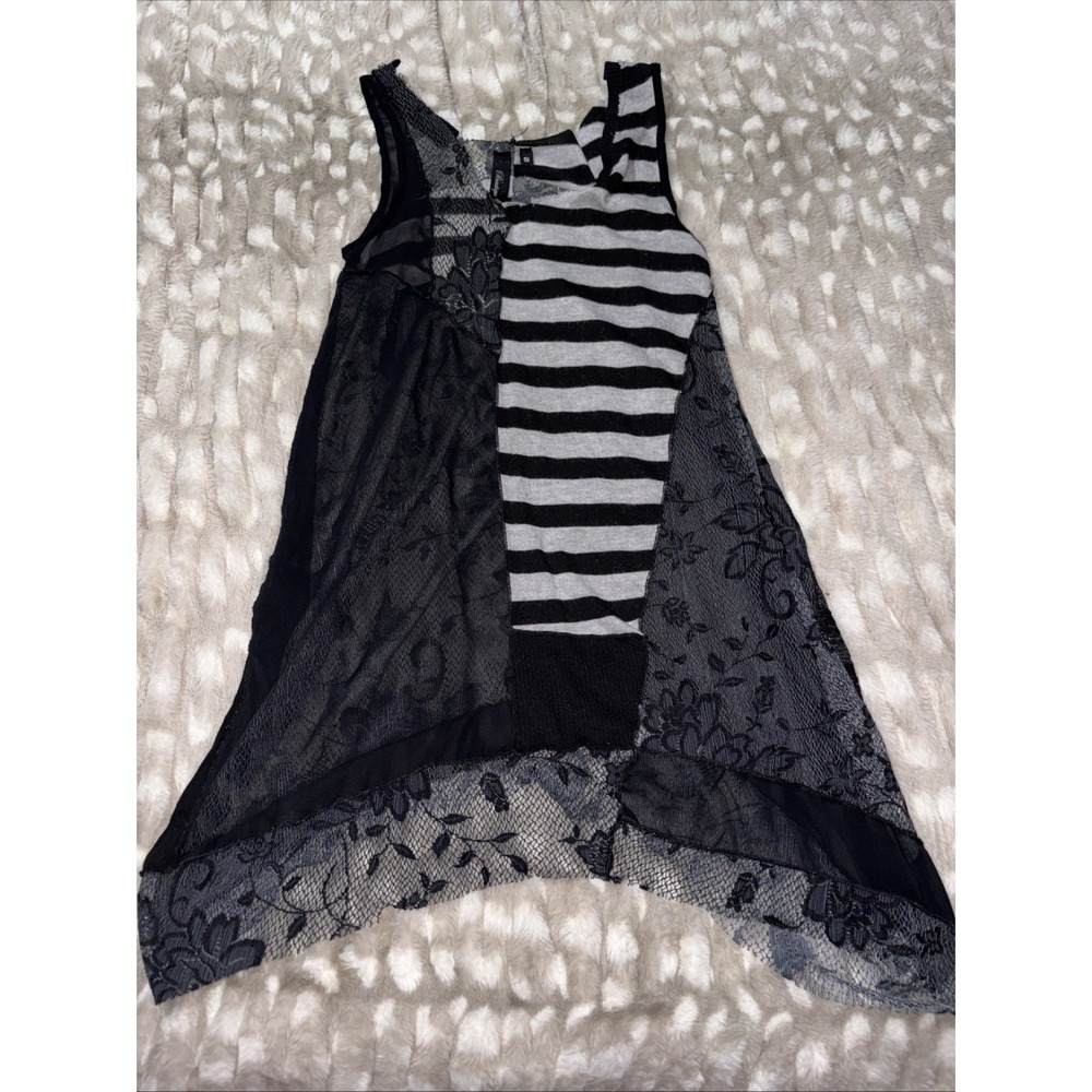 BKE Boutique Black Lace Silver Tank Top Size S Floral Racerback Semi-Sheer Tunic